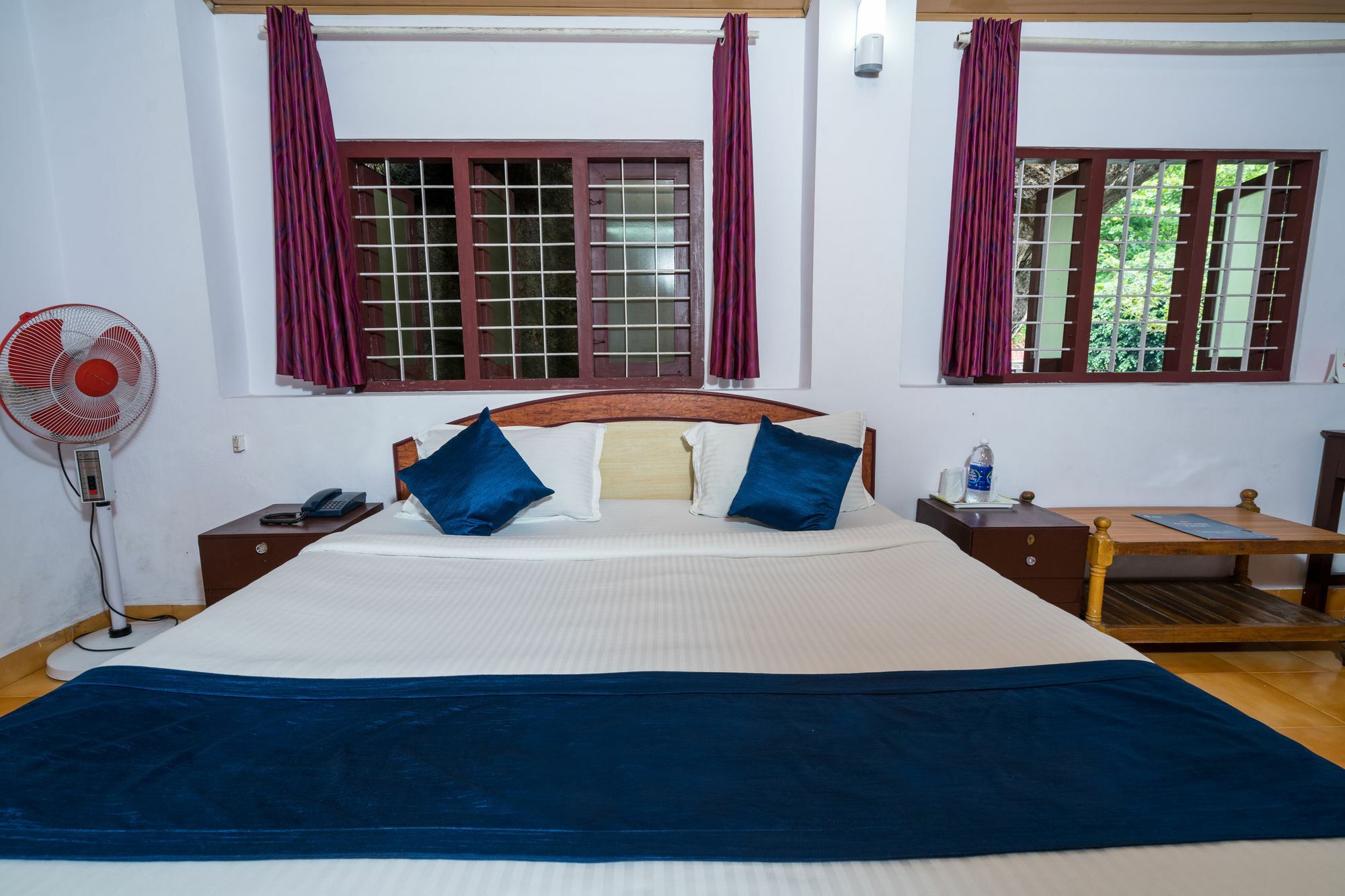Oyo 10262 Hotel Munnar Rock Exterior photo