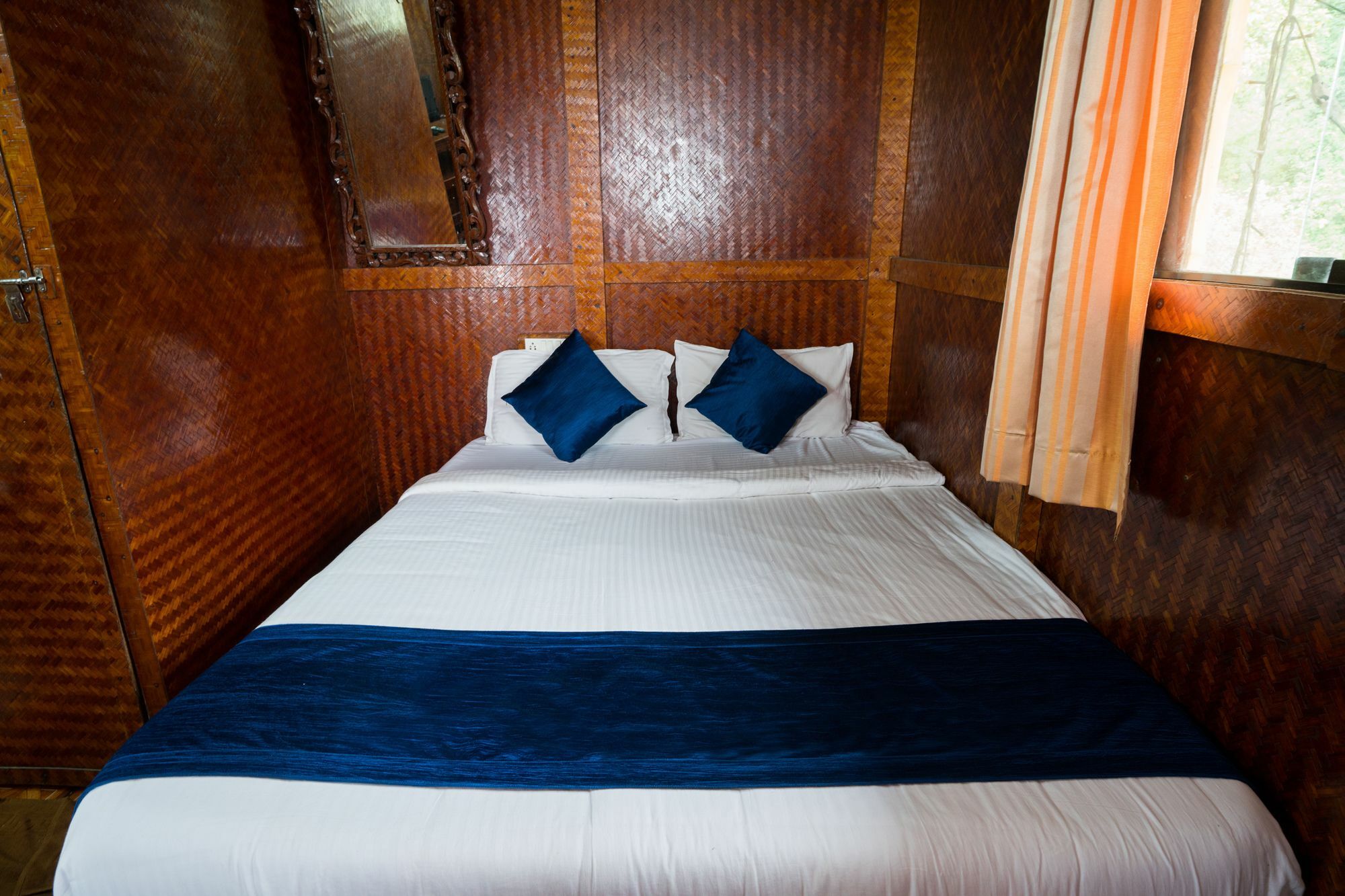 Oyo 10262 Hotel Munnar Rock Exterior photo